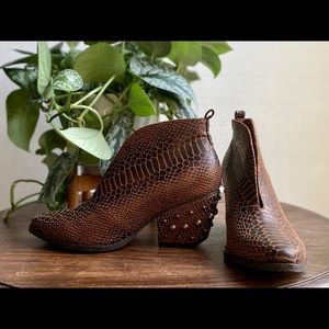 Coconuts by Matisse 8.5 Brown Roper Split Booties